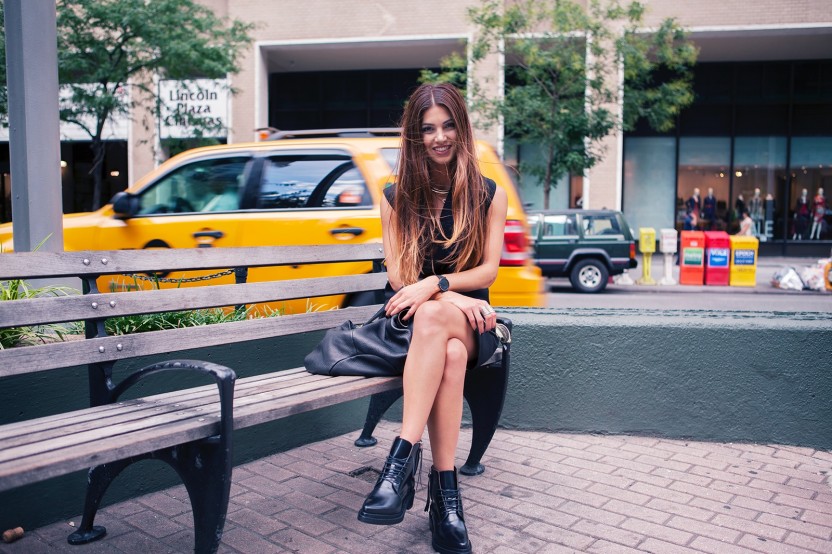 http://neginmirsalehi.com/cache/images/7/7/1/7/9/77179210ffa27fc4a06a6120f780e2f4fecc2bae-new-york-fashion-week-with-botkier-832x554-1-.jpg